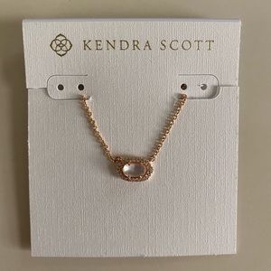 NWT. Kendra Scott Pendant